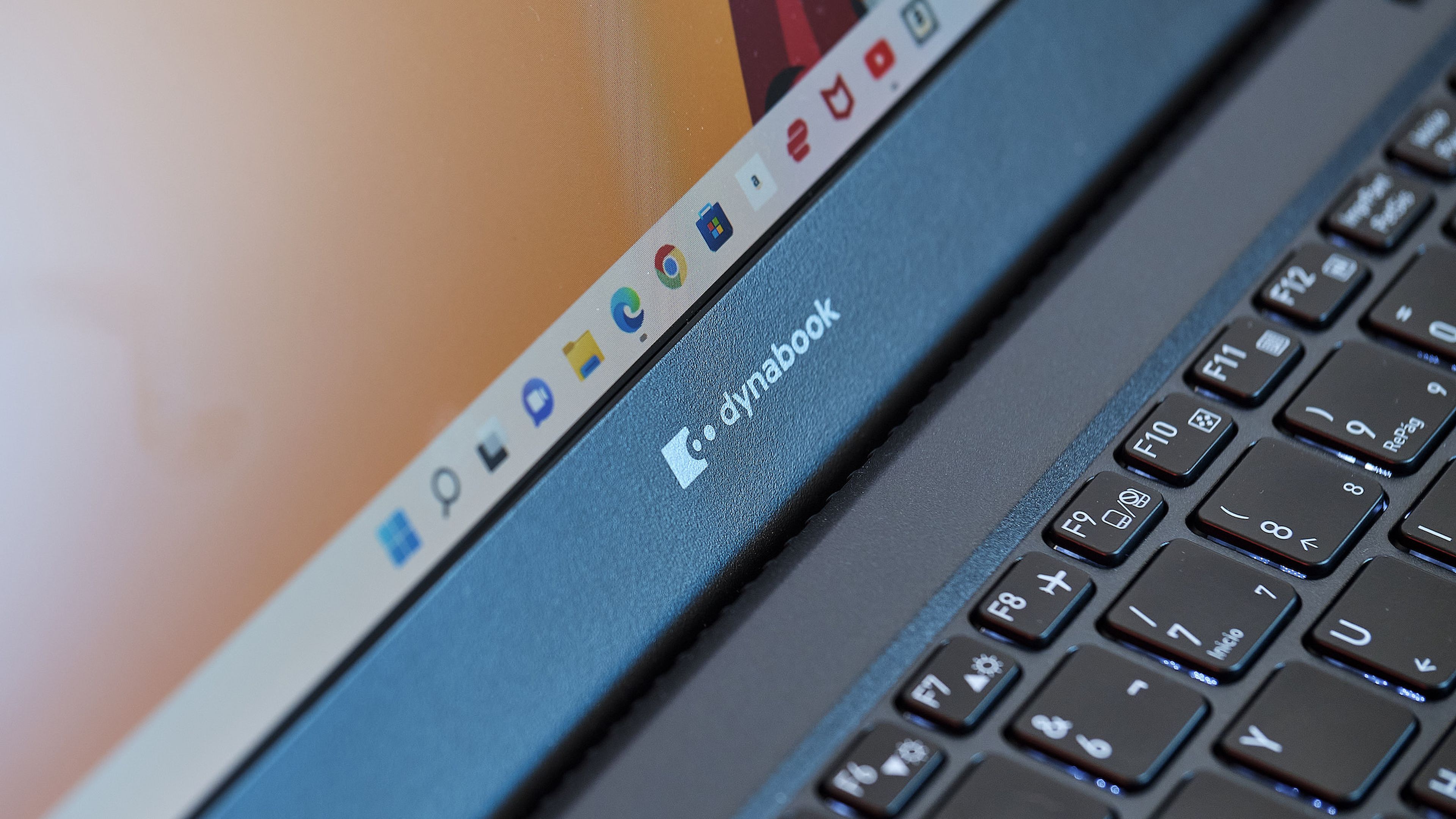 analisis dynabook x30L