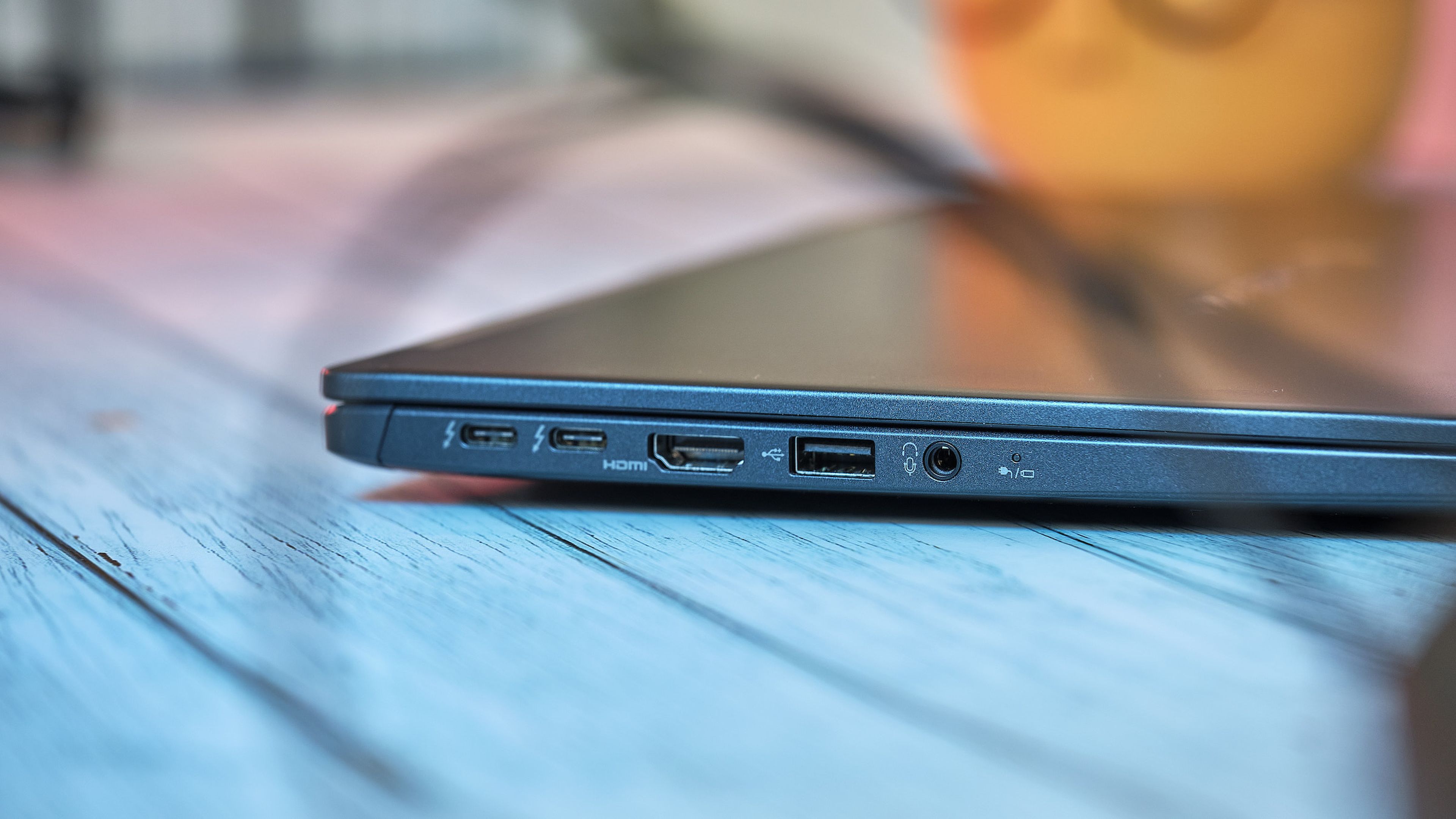 analisis dynabook x30L