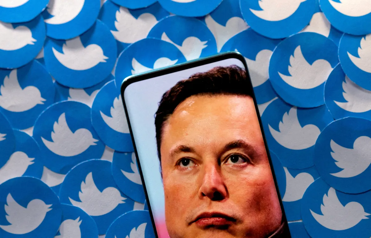 La cuenta de Twitter que rastreaba el jet privado de Elon Musk vuelve con cambios