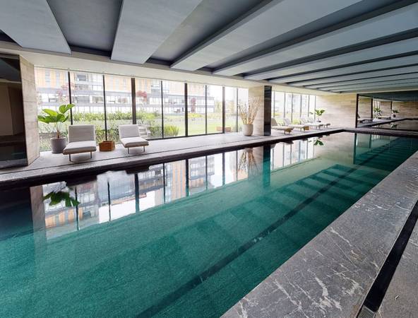 Condo with high ceilings for sale at Bosque Real, pet-friendly, indoor
