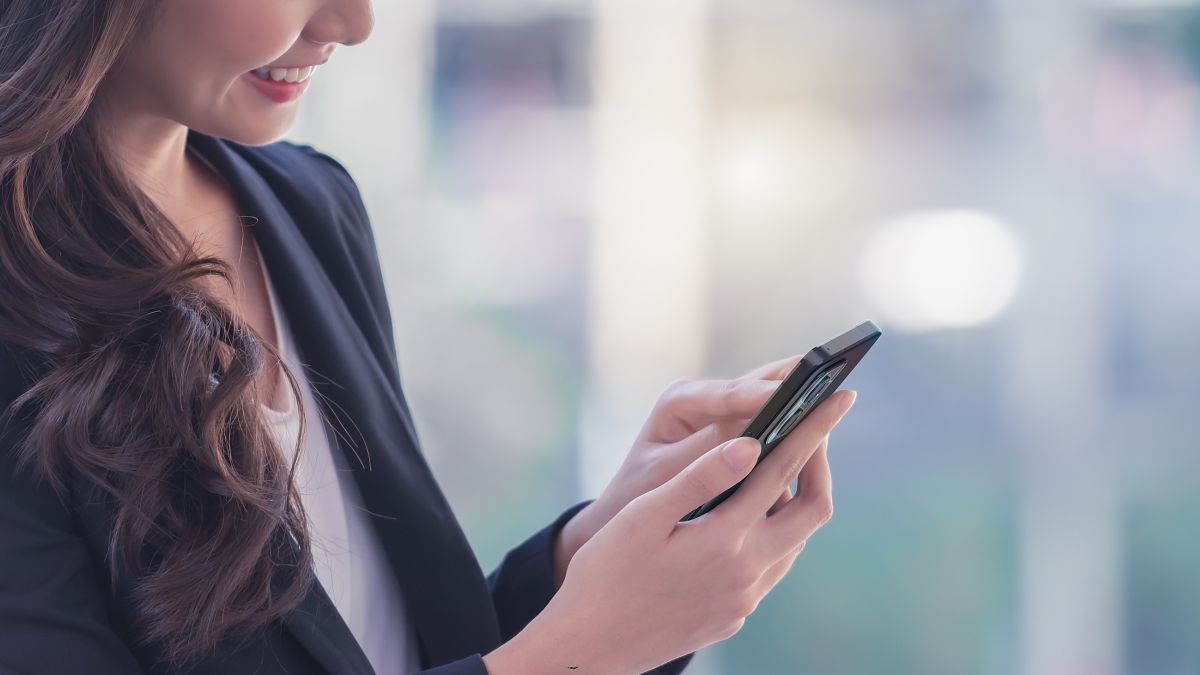Motorola ThinkPhone es el primer móvil de la marca diseñado específicamente para el usuario profesional y B2B