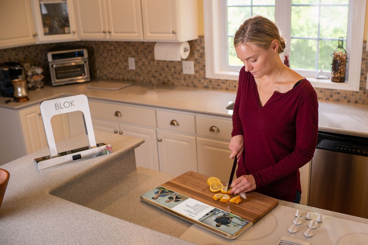 Blok, la tabla de cocina inteligente con pantalla integrada