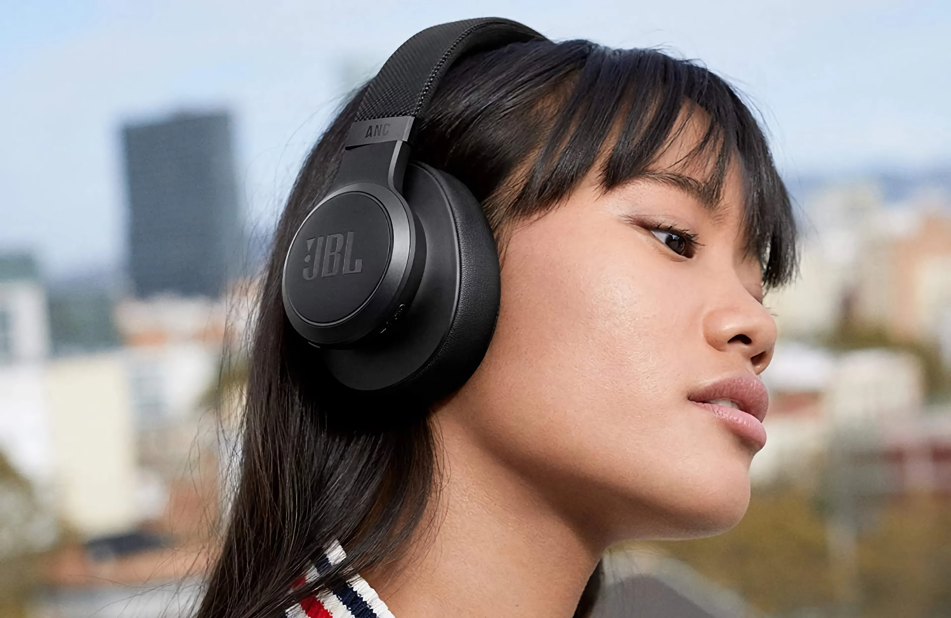 JBL LIVE 660NC