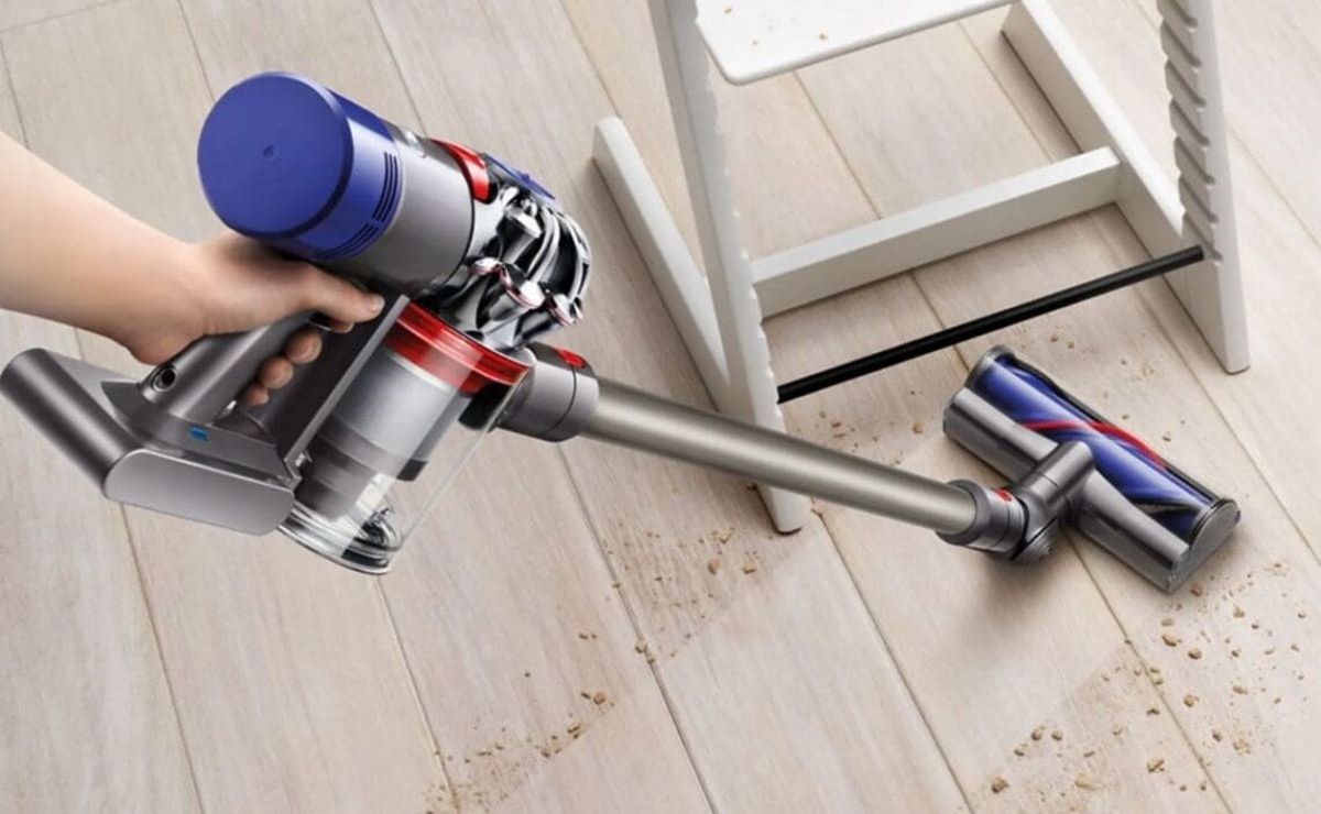 La aspiradora de escoba V8 Absolute+ de Dyson, sin IVA en esta oferta