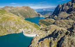 Esta batería de agua tiene el tamaño de un lago, y puede recargar 400.000 coches eléctricos