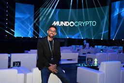 Quién es Mani Thawani y qué se esconde detrás de este polémico gurú y emprendedor de las criptomonedas