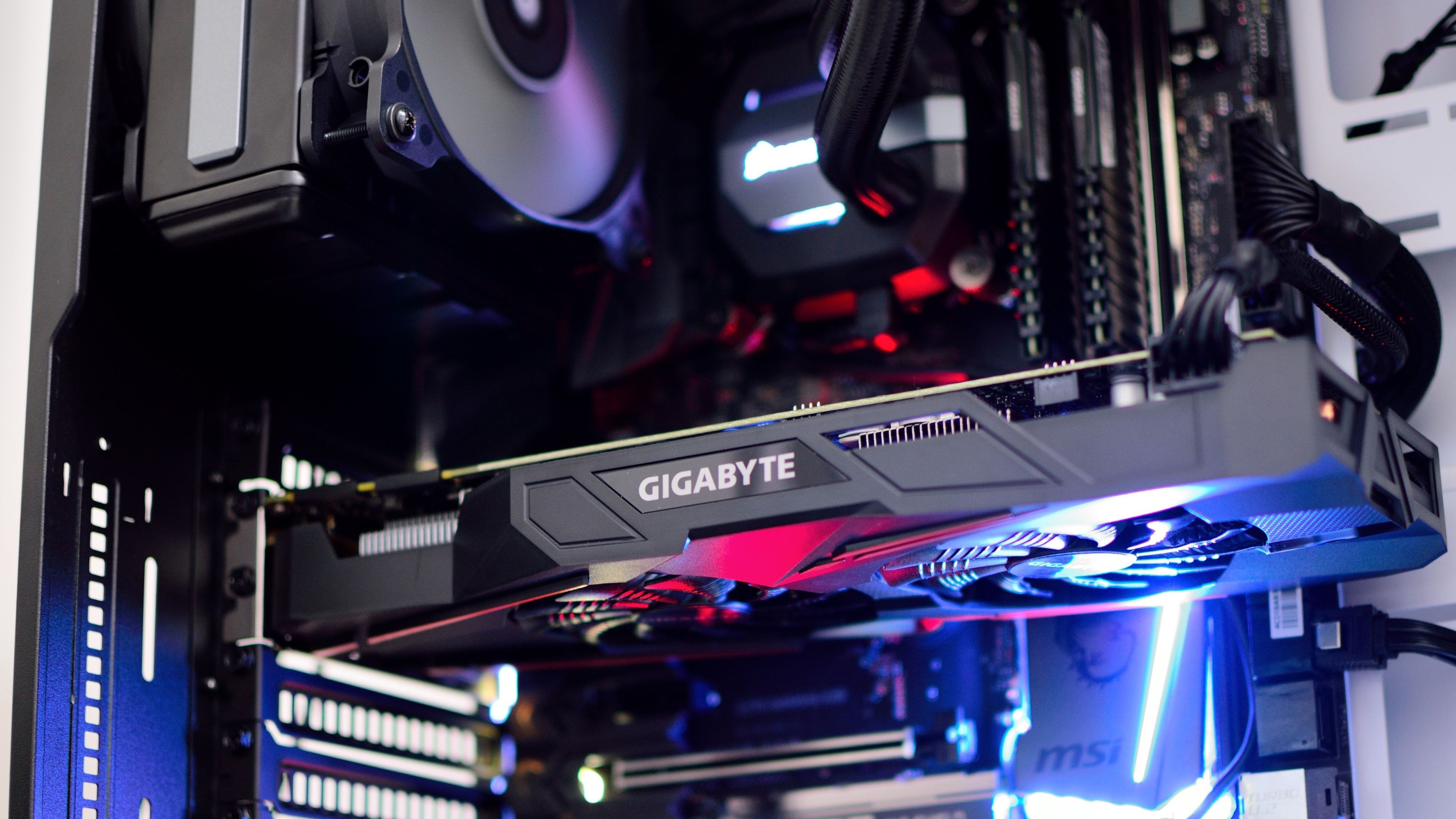 Tarjeta gráfica Gigabyte y NVIDIA en un PC gaming