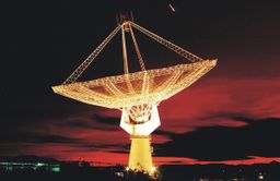 Detectan una señal de radio de la galaxia más lejana jamás conocida, a 8.800 millones de años luz de la Tierra