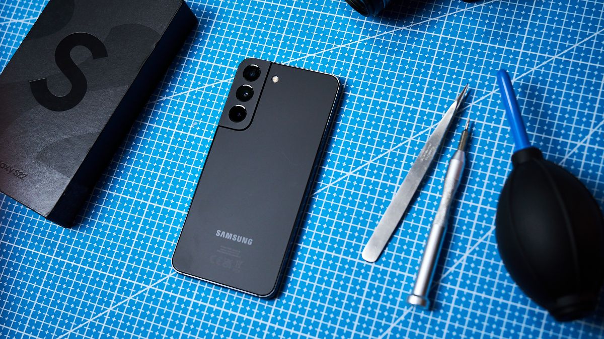 Se desploma el precio del Samsung Galaxy S22, que ya es más barato que los iPhone SE