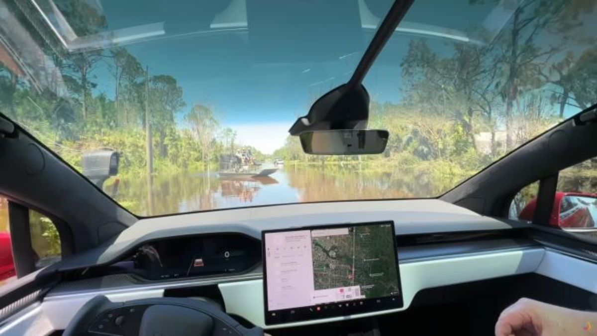 Se queda dormido al volante de un Tesla provocando una peculiar persecución policial