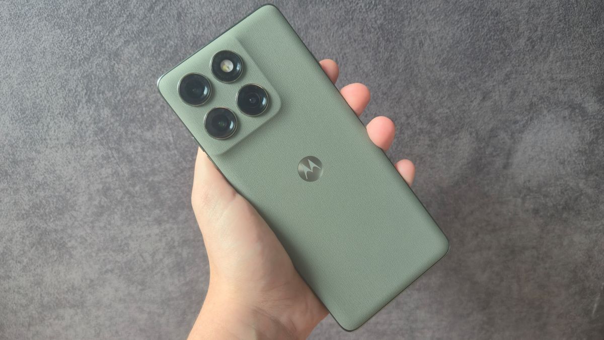 ¿Quieres un móvil top con estilo y que aguante una maratón? He probado el Motorola Edge 60 Pro y te está esperando