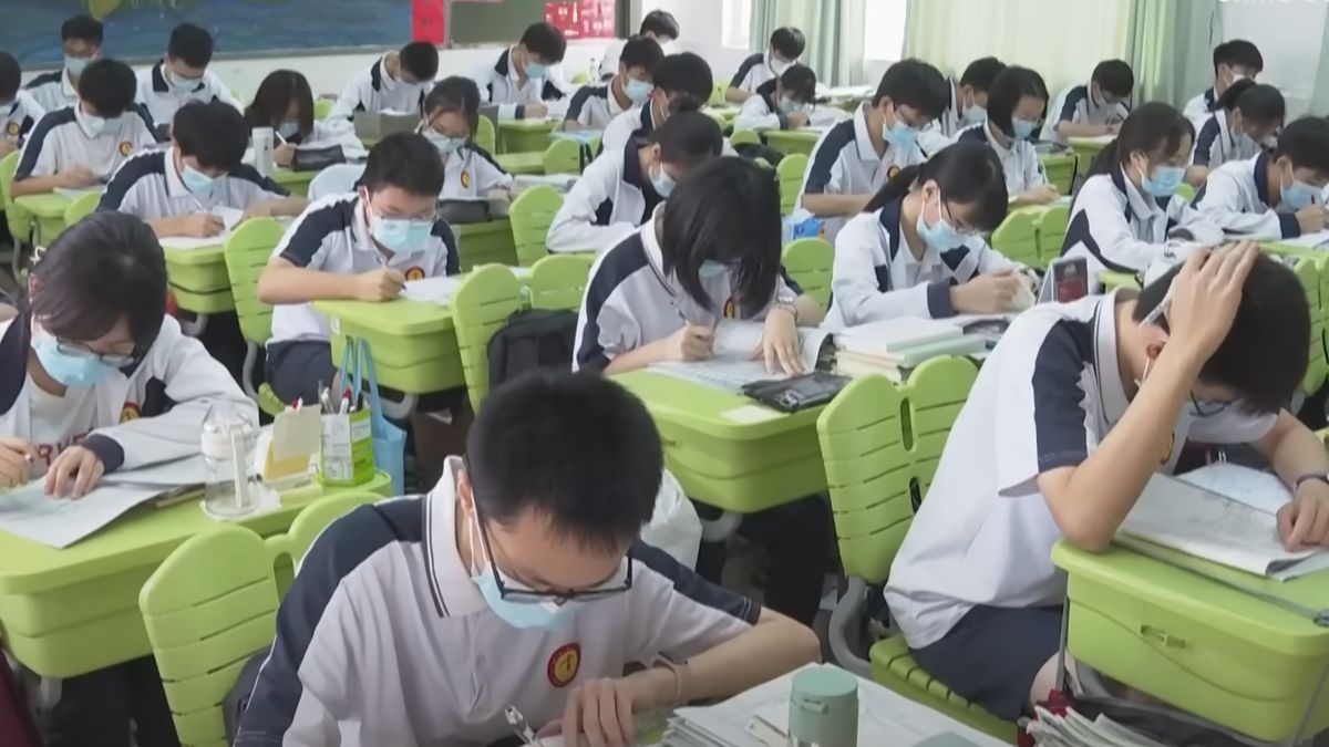 China ha encontrado la solución perfecta para que los estudiantes no usen la IA en los exámenes