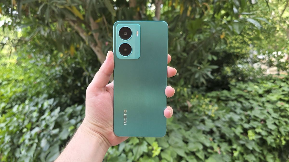 El Realme P3 5G me ha sorprendido por tener uno de los colores más bonitos y atrevidos del mercado