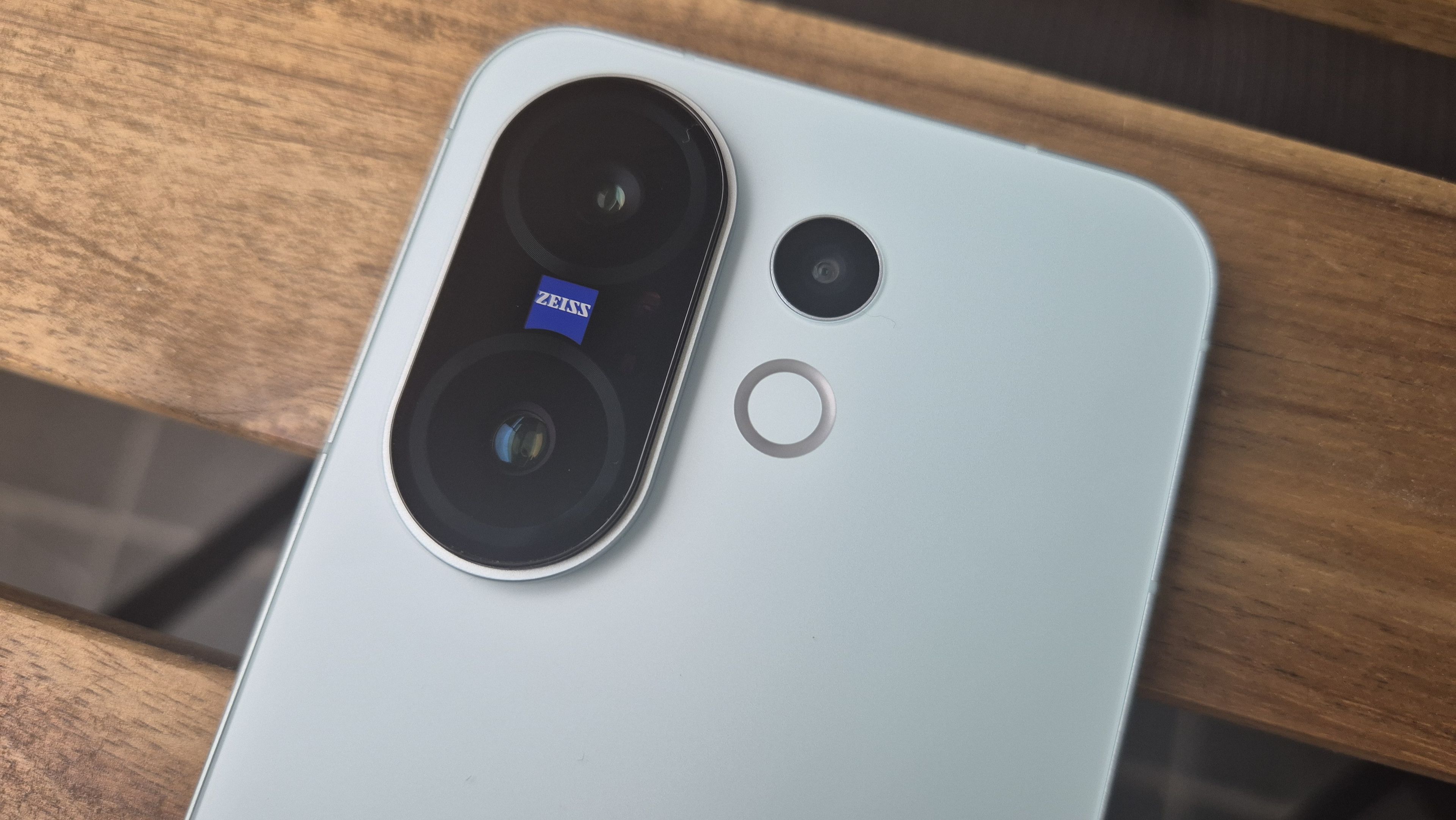 vivo X200 FE