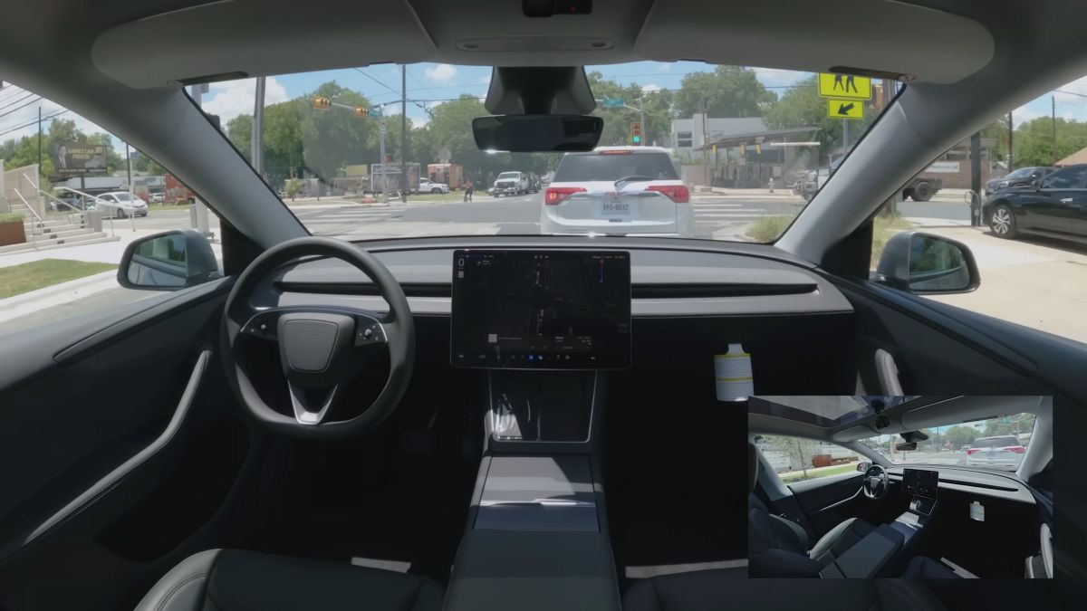 primera entrega de un coche desde la fábrica al comprador, de forma autónoma