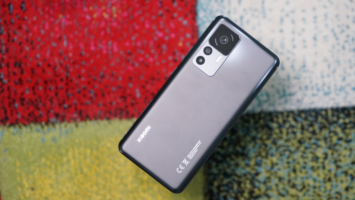 Un fallo en HyperOS 2.0 deja inservibles algunos móviles y Xiaomi suspende la actualización