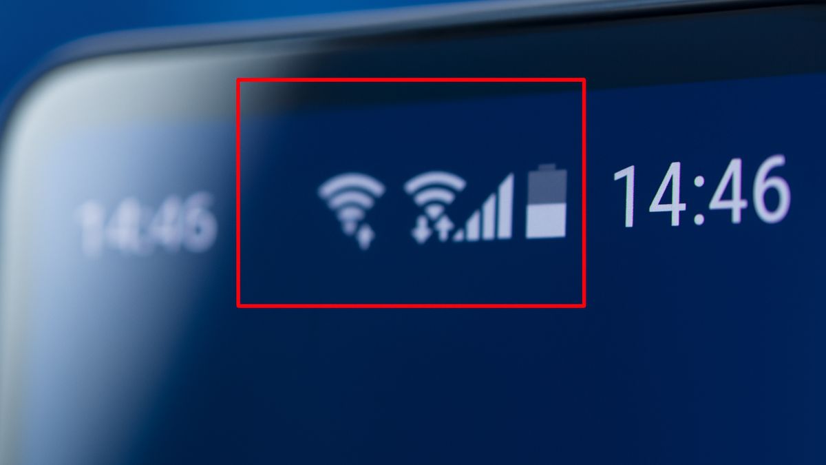 ¿Qué significan exactamente esas pequeñas flechas que aparecen en la pantalla de tu móvil?