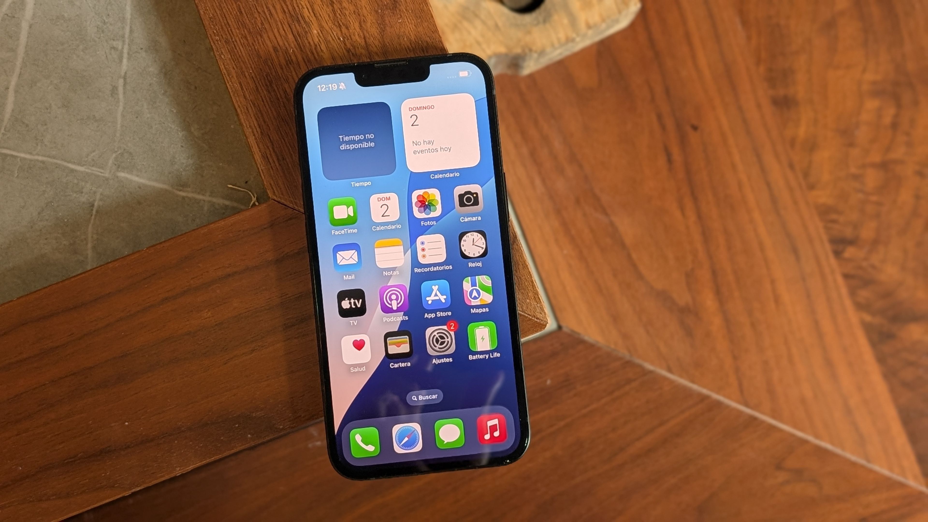 iPhone 16e