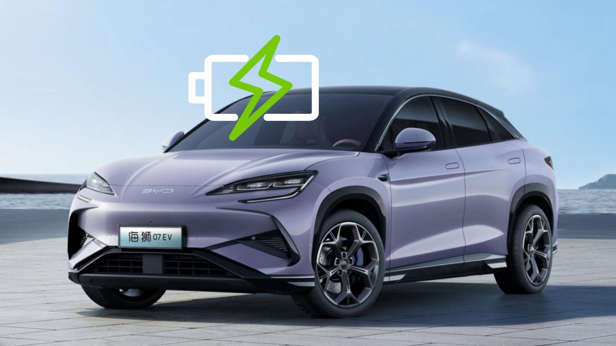 Prueba el cargador de cinco minutos para coches eléctricos de BYD y alucina: “Como repostar gasolina”
